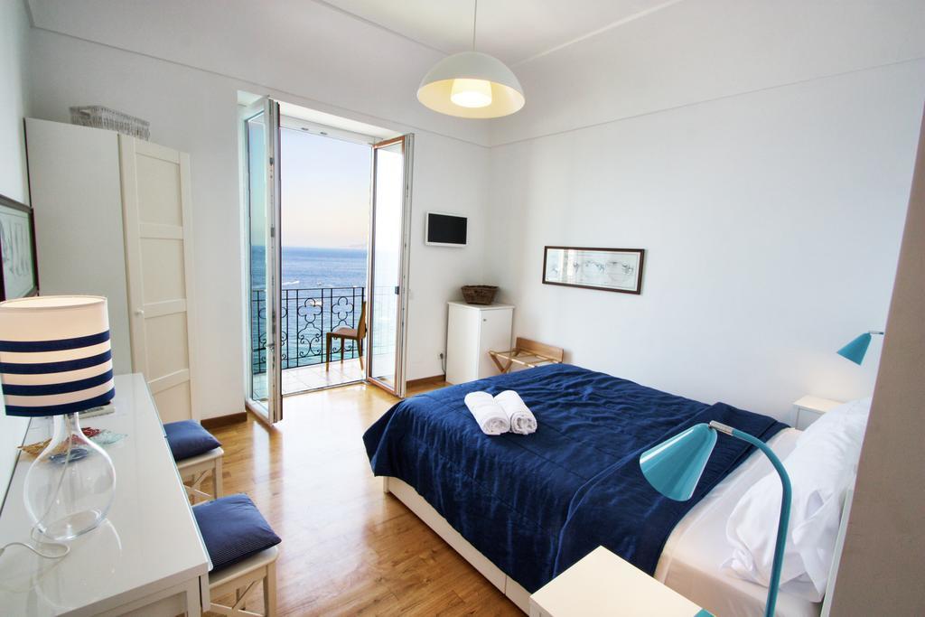 Capri Inn Couette-café 2*