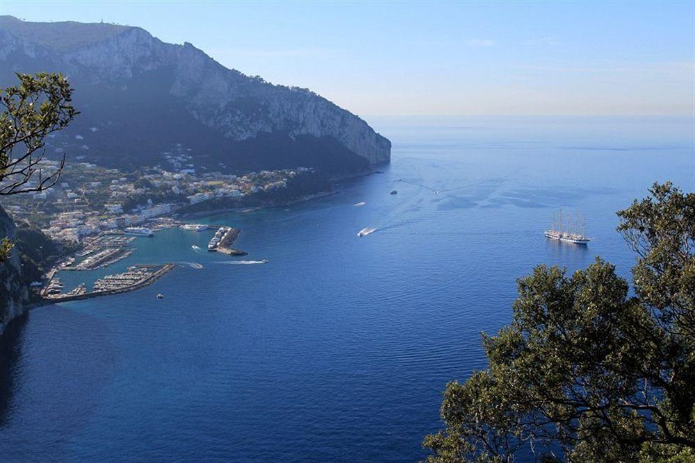 Capri Inn Couette-café 2*