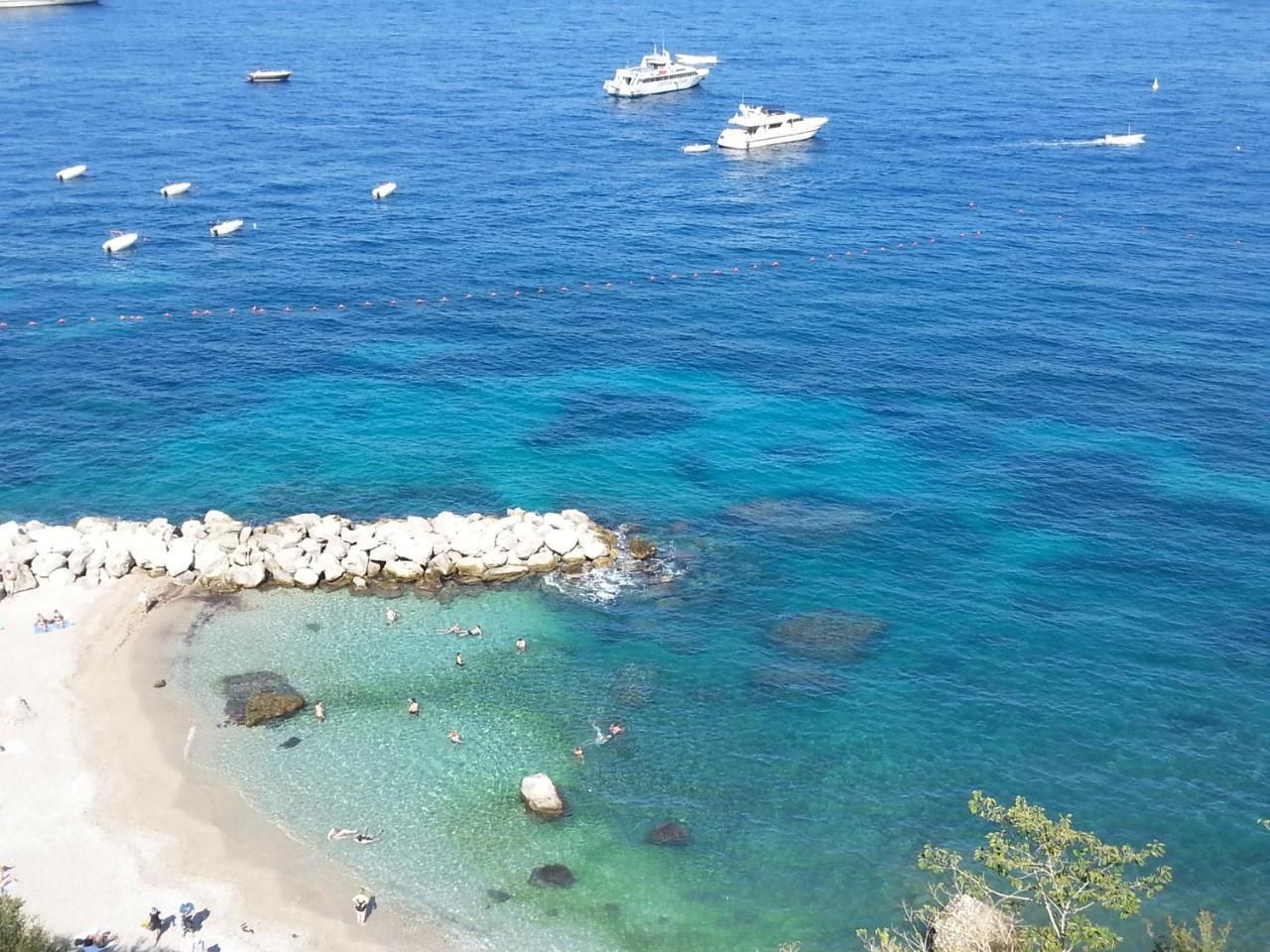 Alojamento de Acomodação e Pequeno-almoço Capri Inn Capri